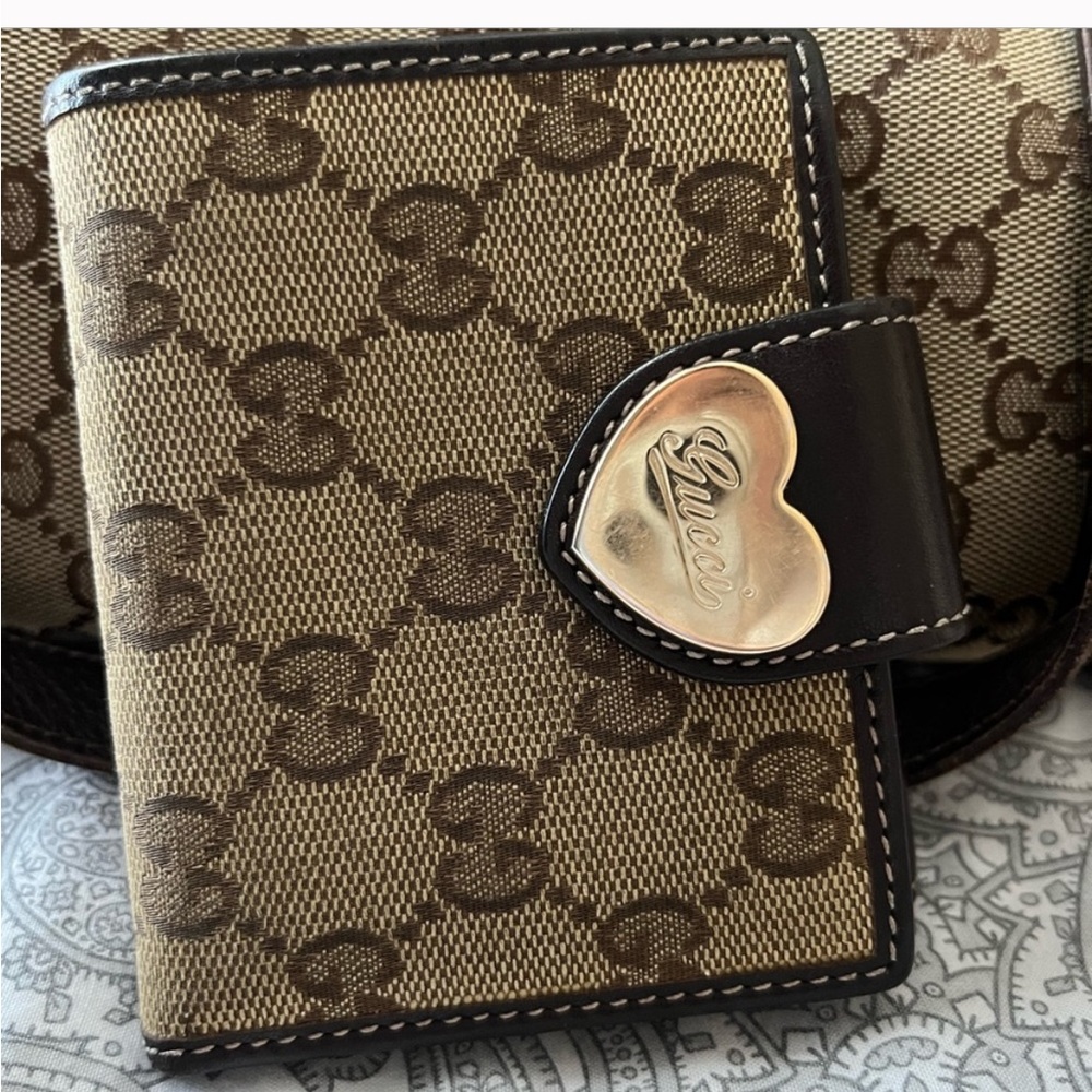 💯 authentic gucci wallet